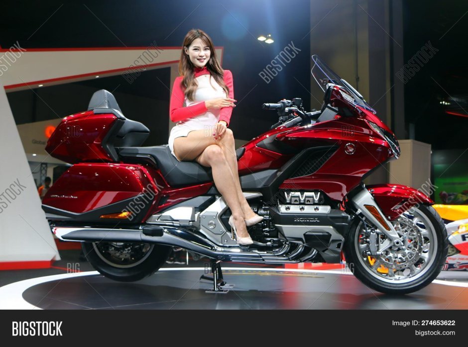 Honda Gold Wing 1800 and girls