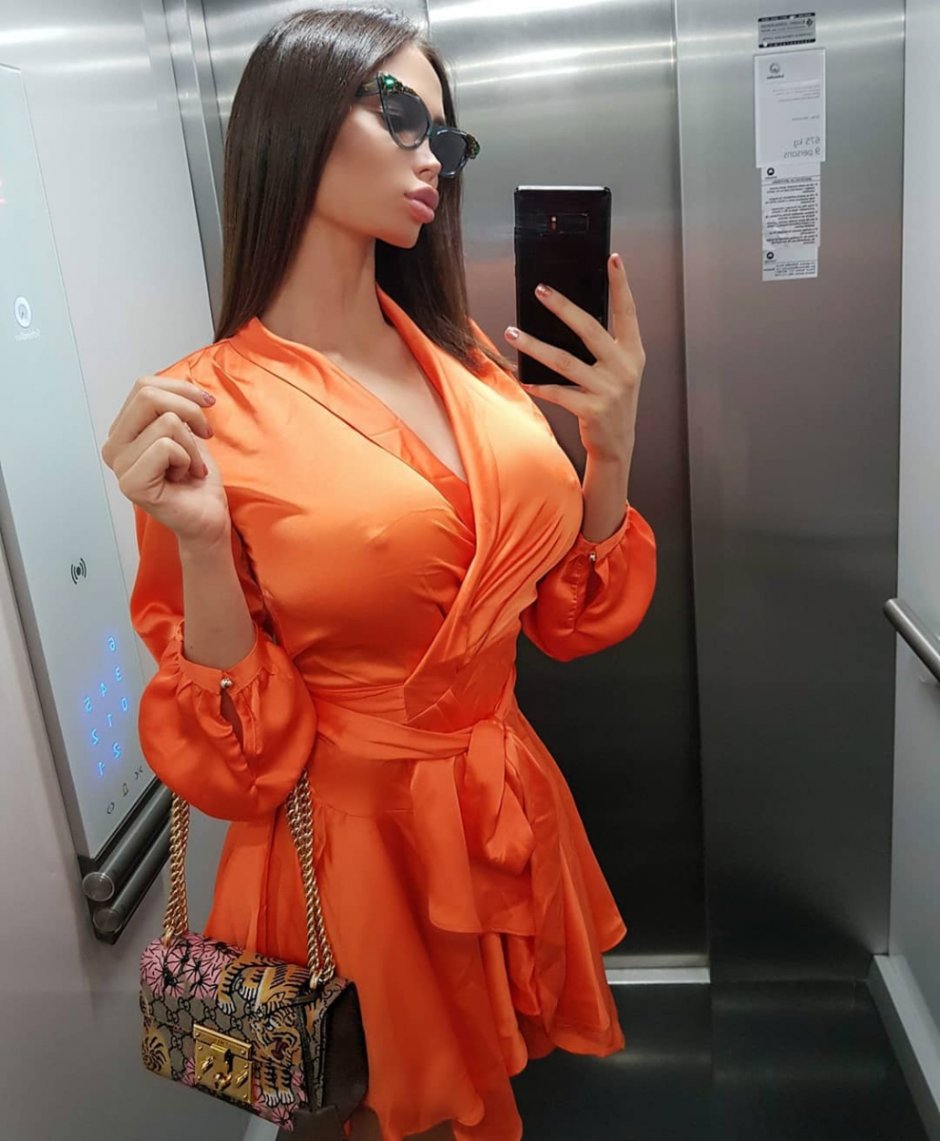 Sofia Vuchelich dresses