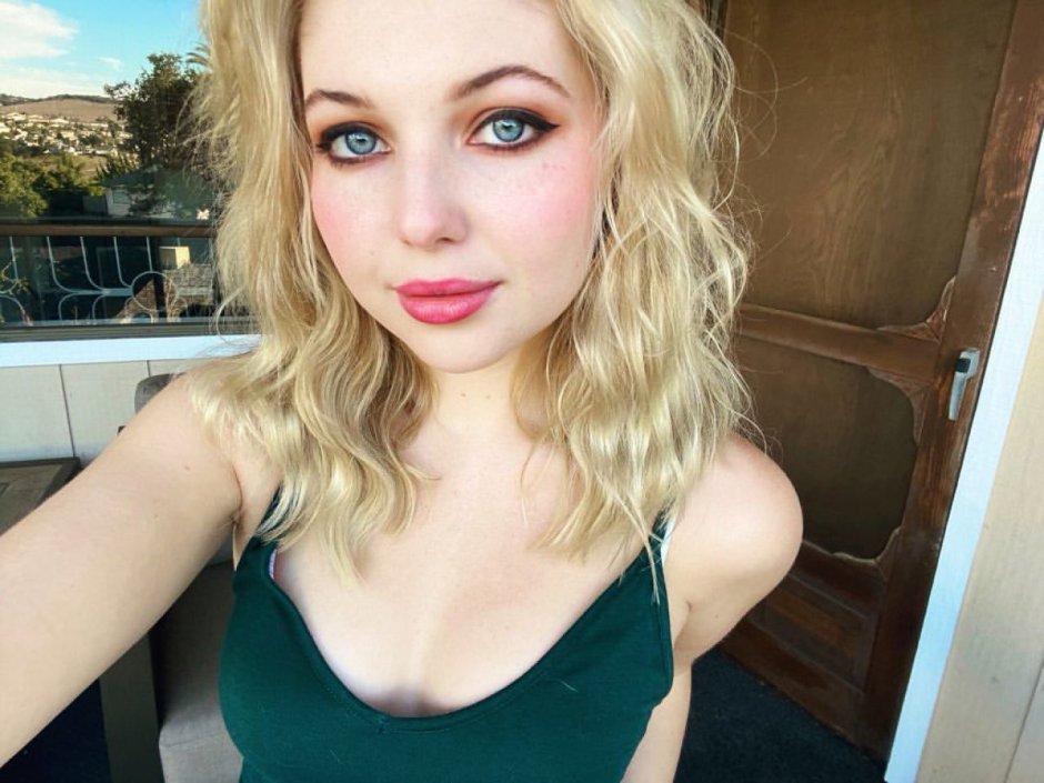 Sammy Hanratti hot