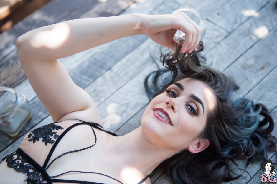 Maryana Shirinskaya tattoo model