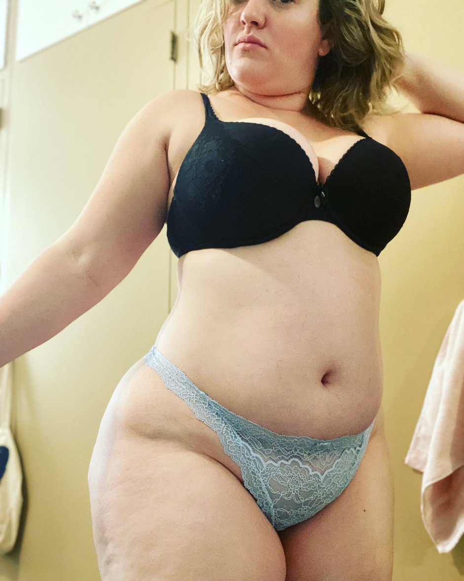 Chubby naked amateur