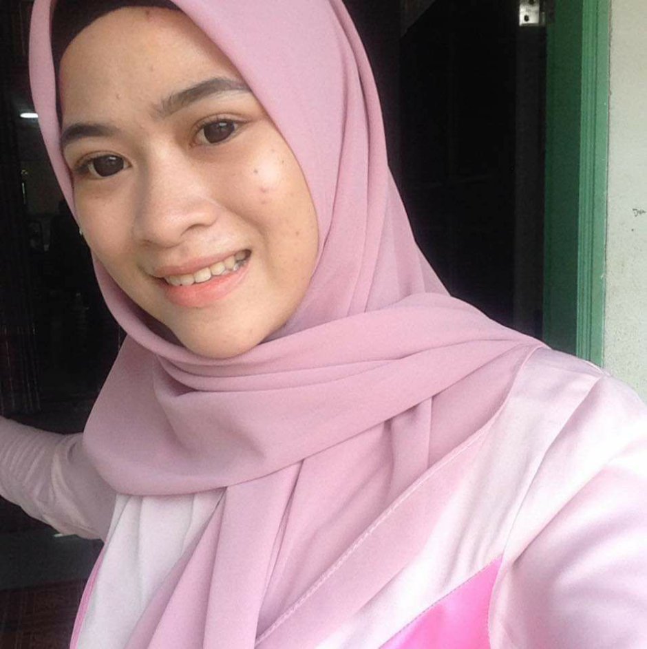 Big Bust in Hijab