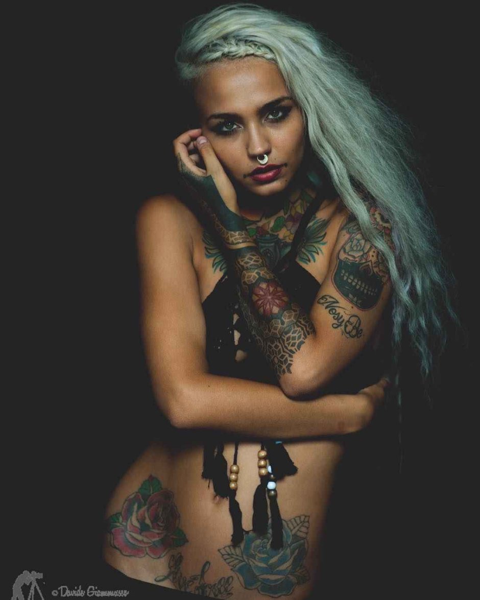 Maryana Shirinskaya tattoo model