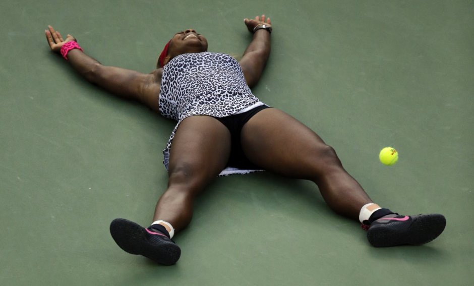 Naked Serena
