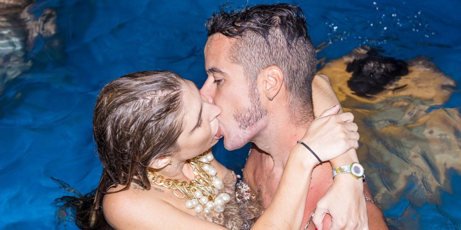 Intimate life in the island