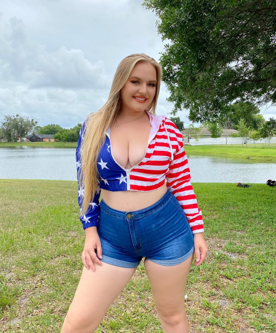 Angelica Maria @baddangelofig