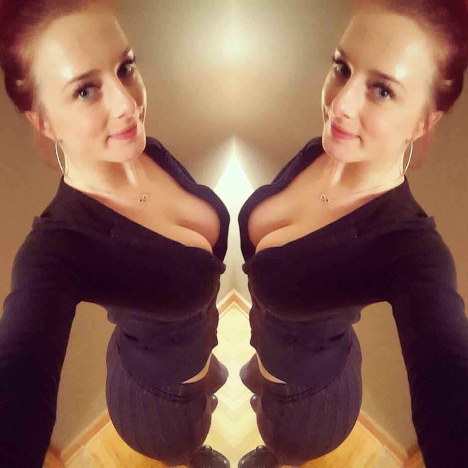 Tay Michele Selfie