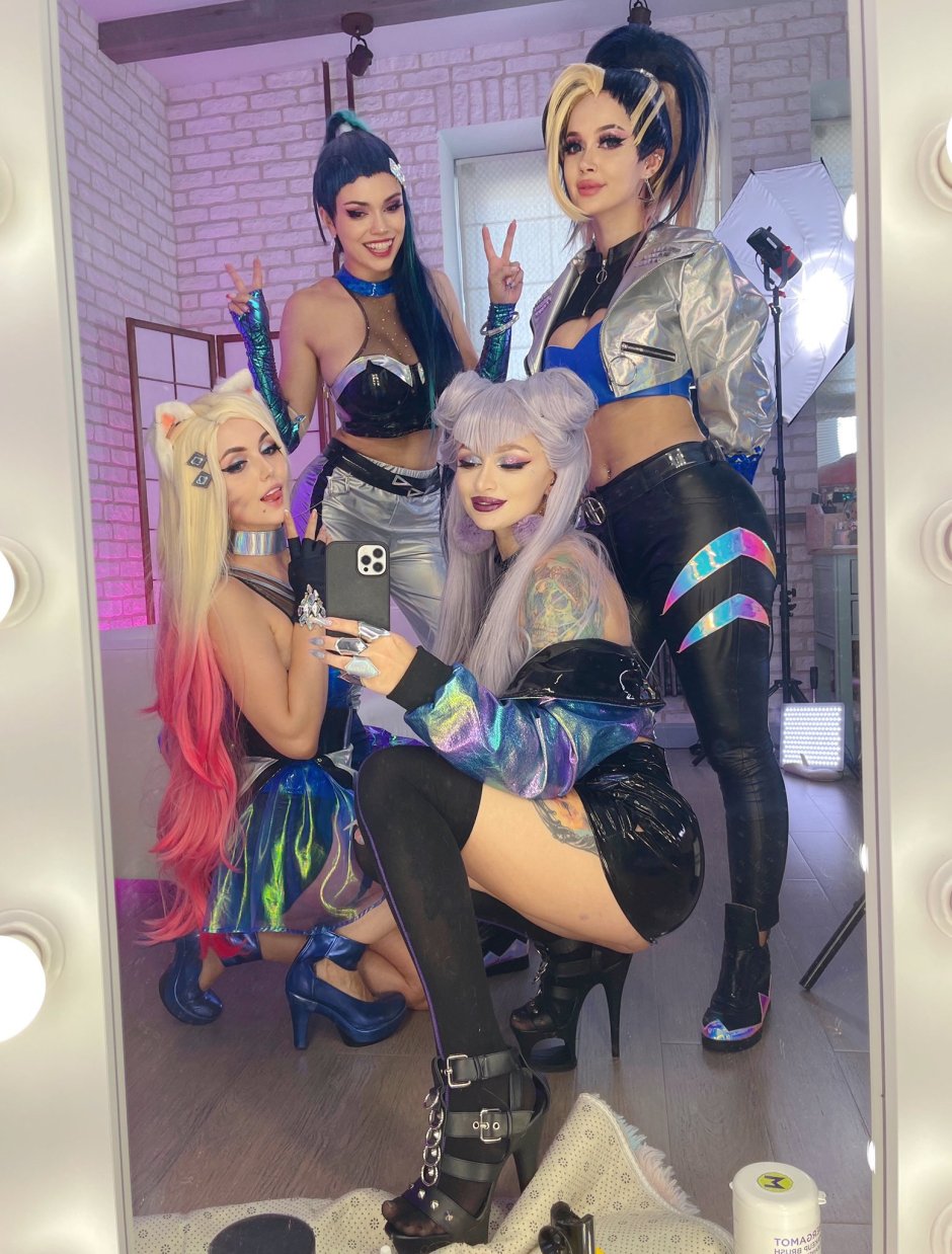 Alice Bong Cosplay