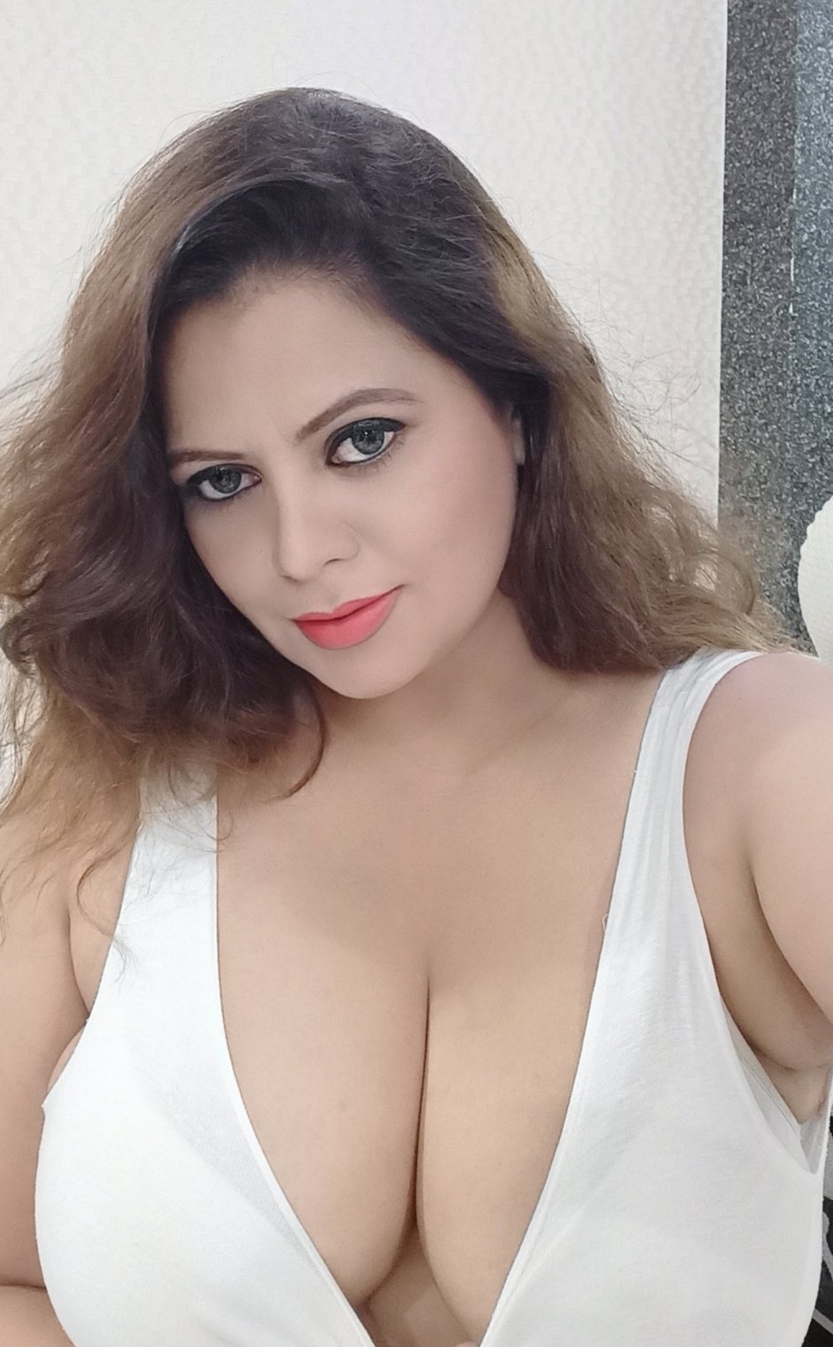 Sapna Topless