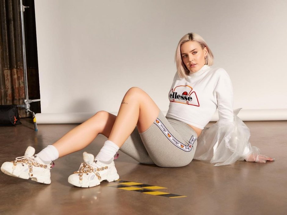 E Girl