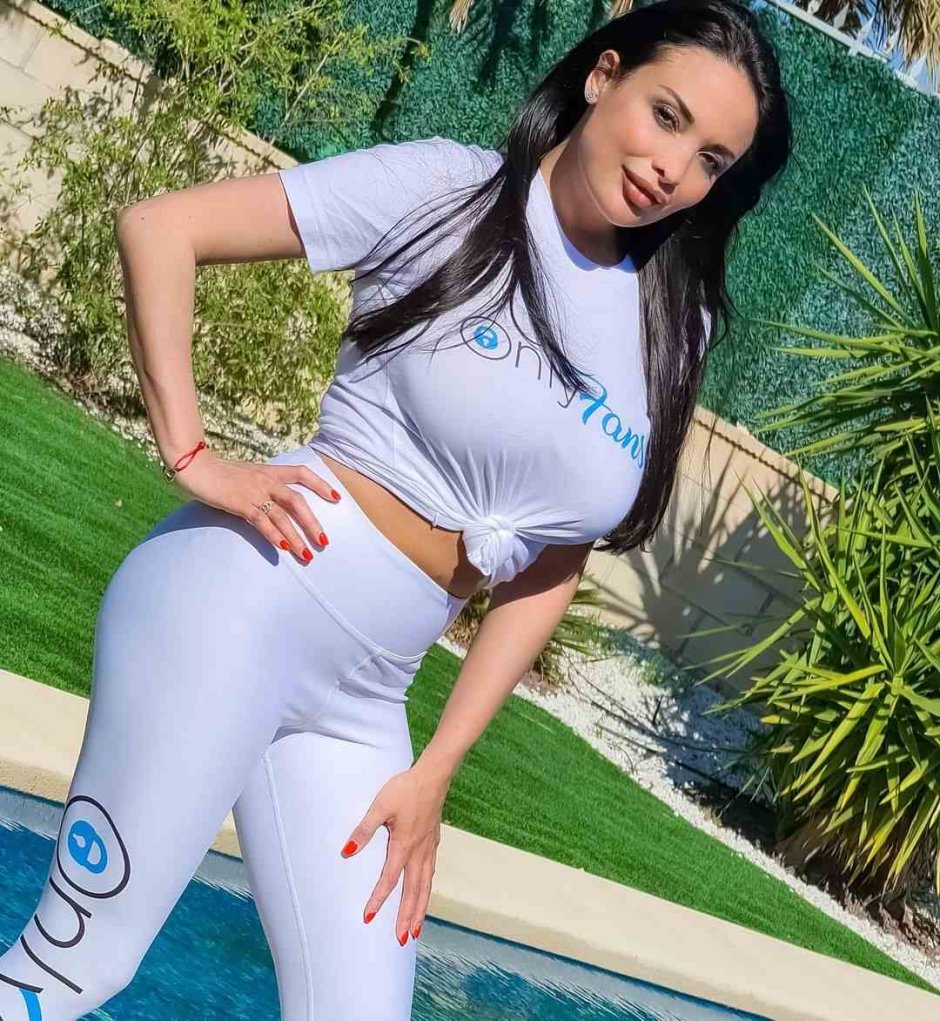 Annisa Hasibouans