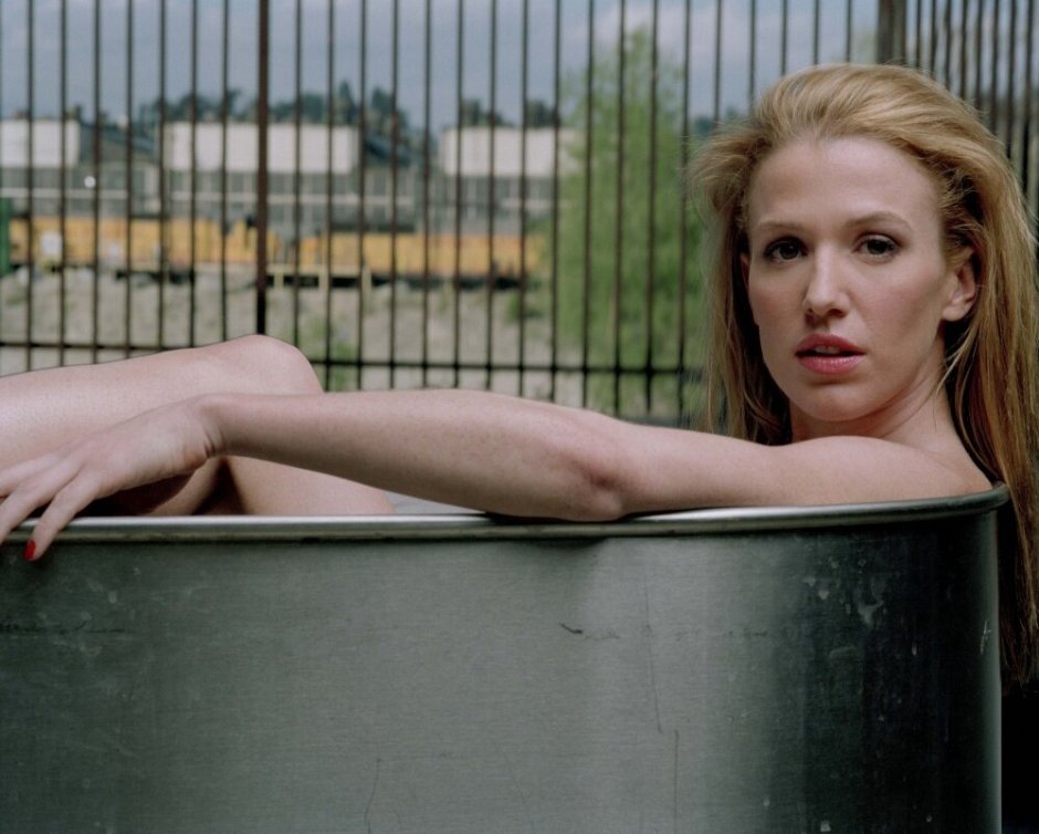 Poppy Montgomery, mini-series "Blonde", 2001