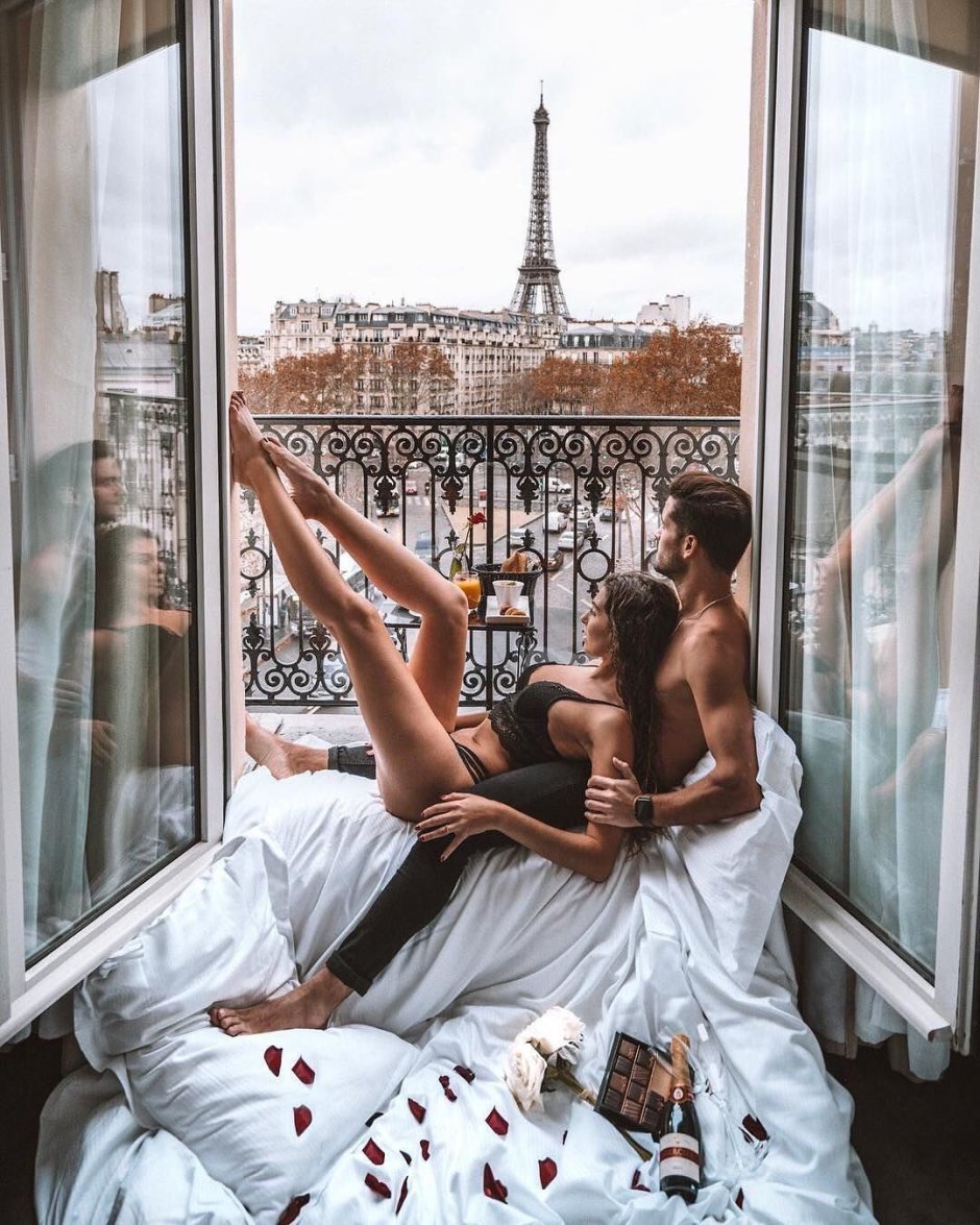 Picture Romance in Paris