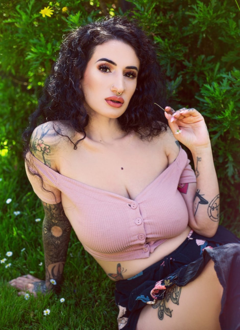 Adahlia Cole