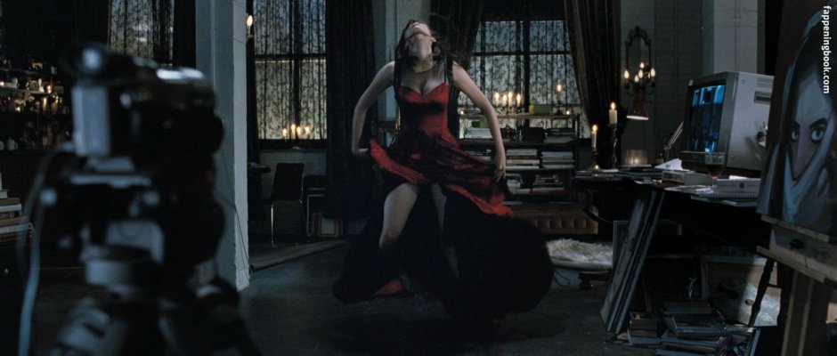 Eva Green hot scenes Dreamers