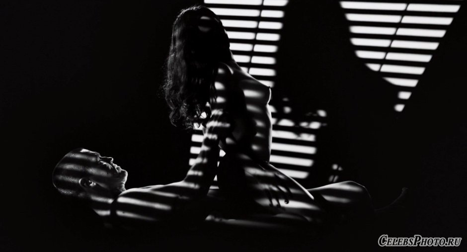 Eva Green City of sins bed art