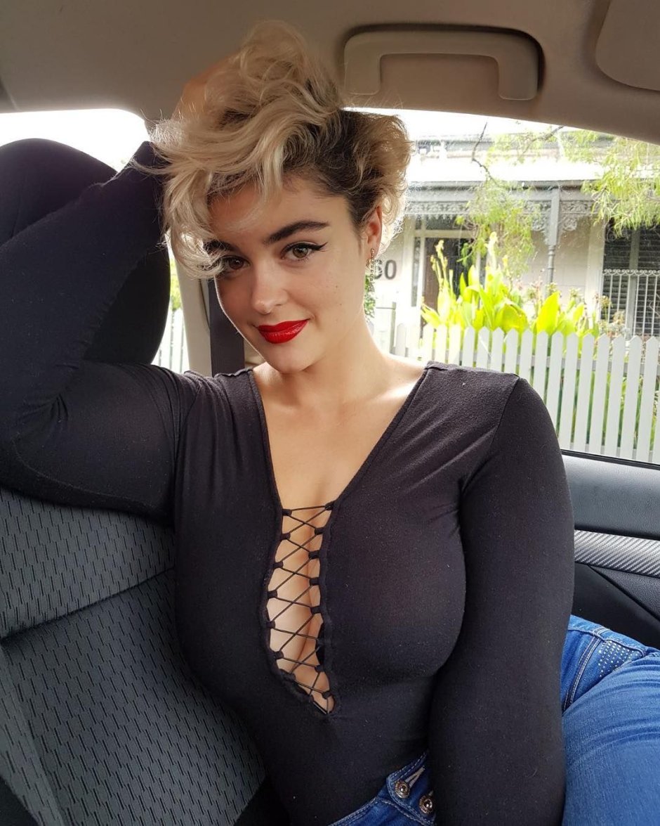 Stefania Ferrario Bust