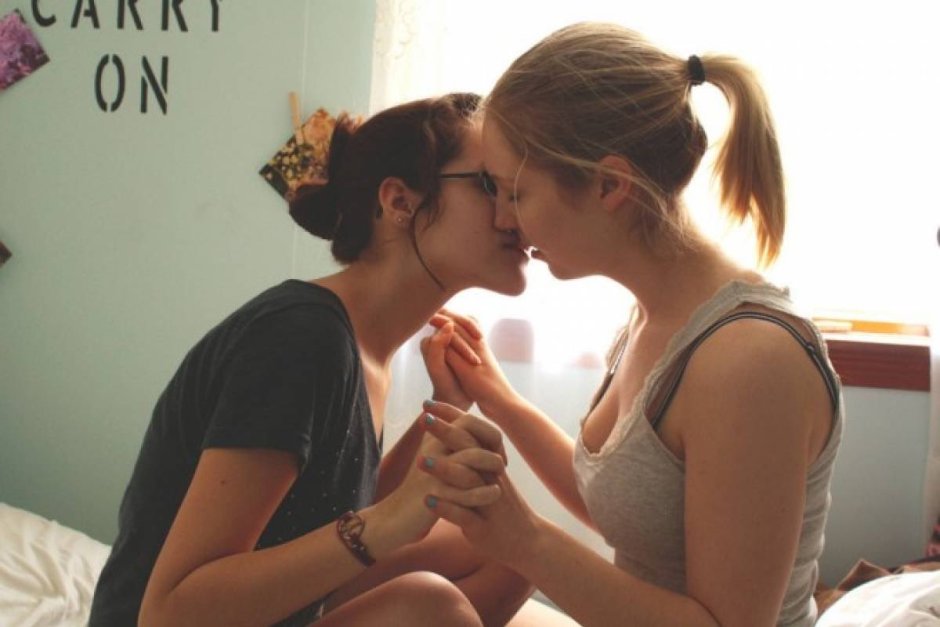 Saluy Japanese lesbians
