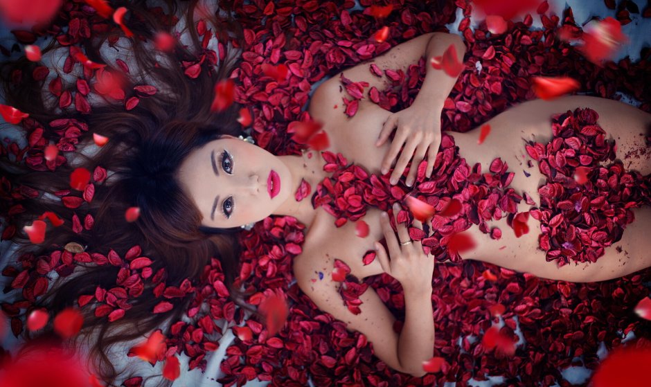 Nicky Valentina Rose