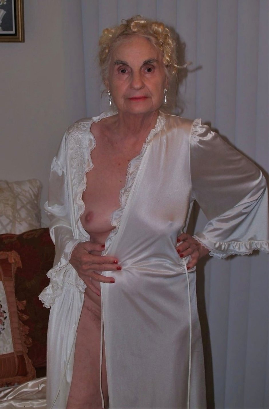 Granny Patti Nylon Ero