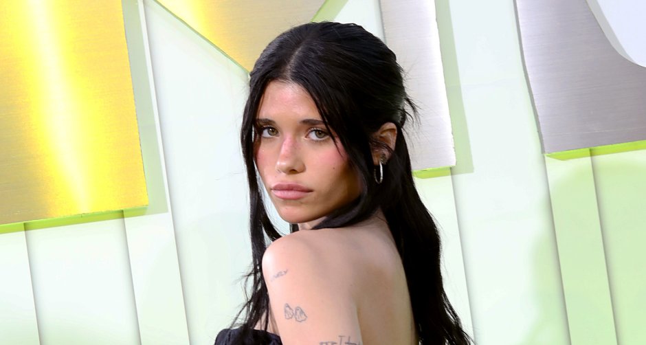 Nessa Barrett 2019