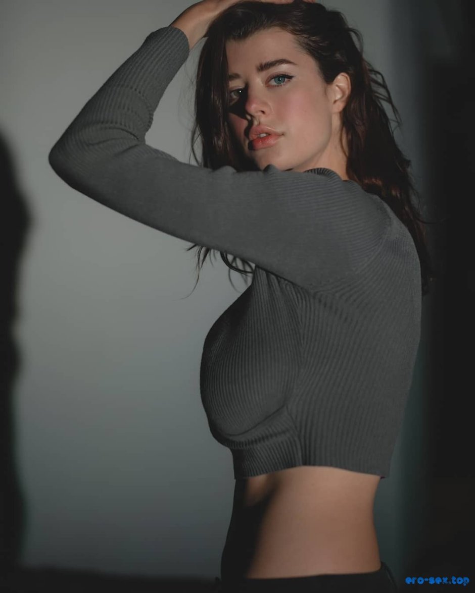 Mcdaniel sarah nipples