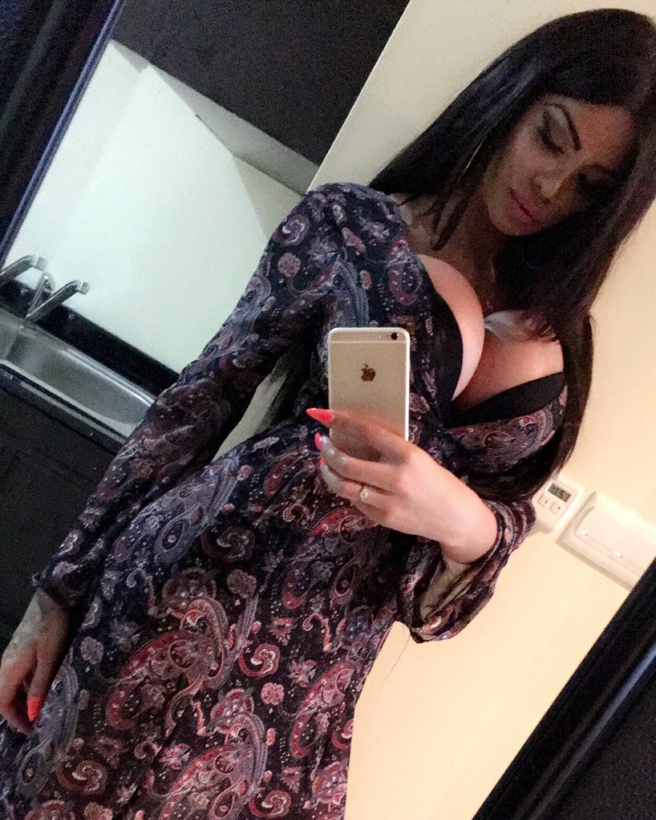 Nika Valentina Rose 2019