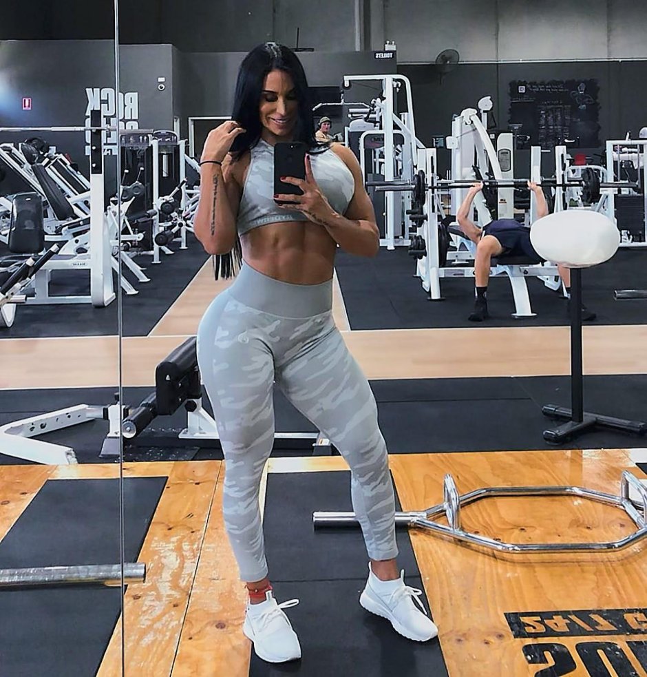 Fitness model Ana Kozar
