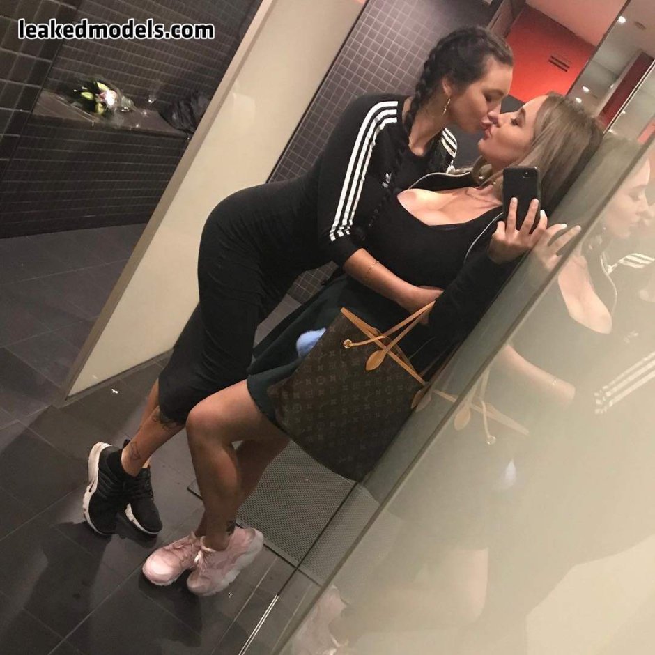 Savana Bond only fans