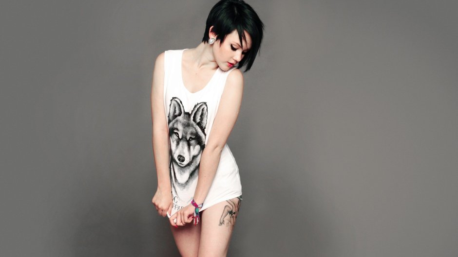 Melissa Clark in a dress
