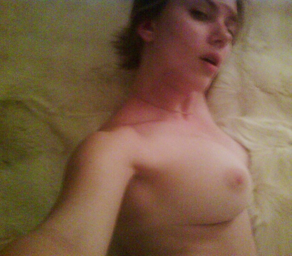 Scarlett Johansson Naked Breast
