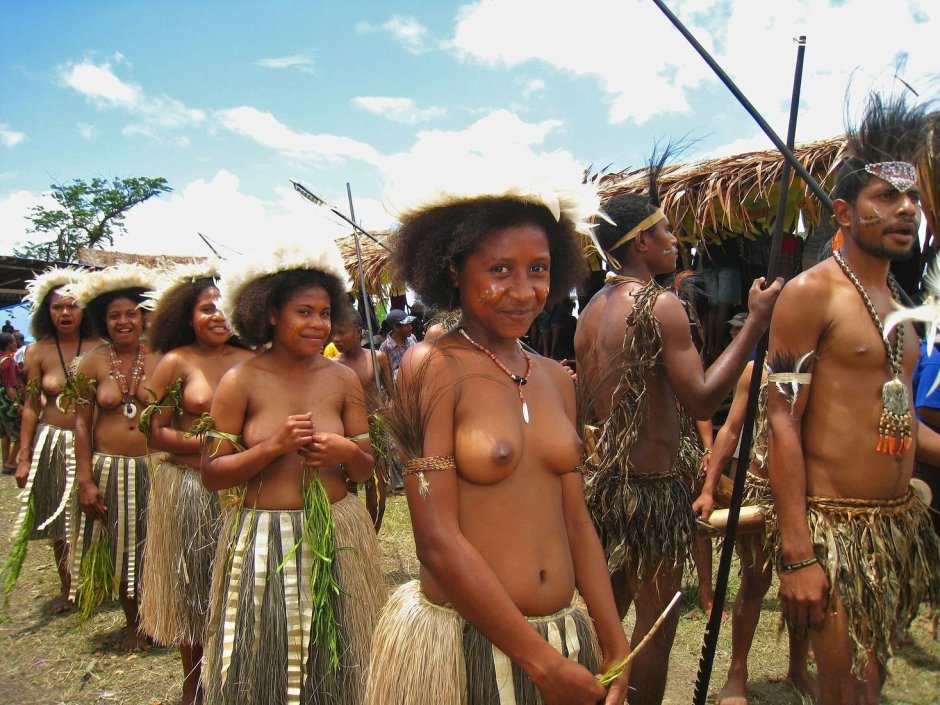Papuans New Guinea Women
