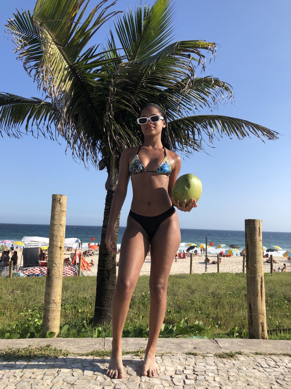 Modelo julinha how old she is