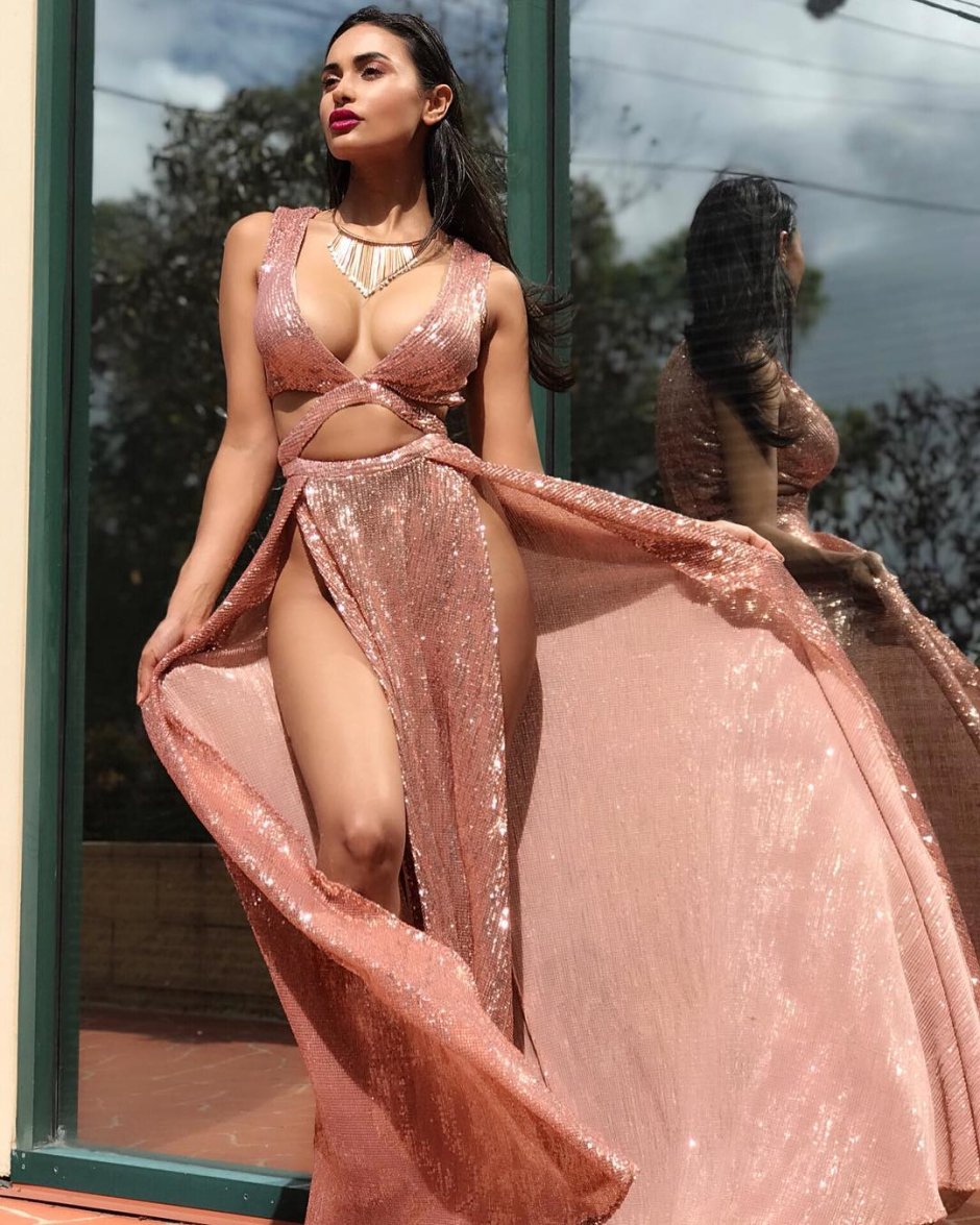 Marona Tanner in the dress