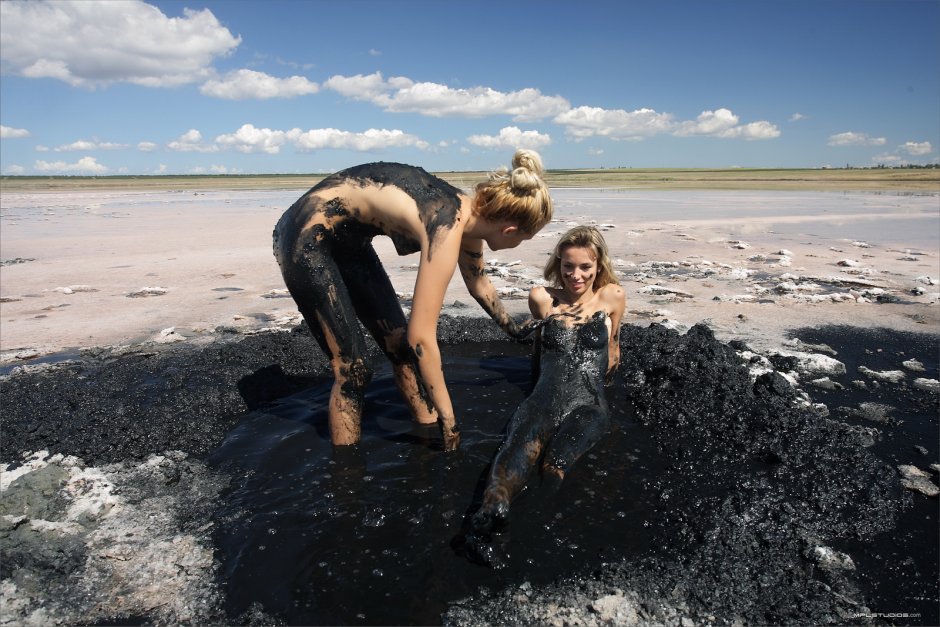 Golubitsky mud naked women
