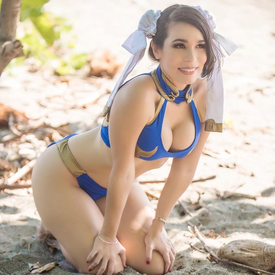 Cammy White Cosplay