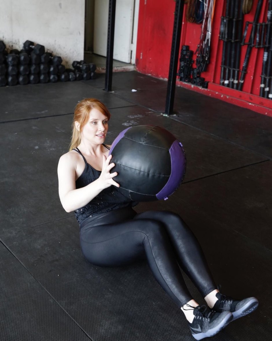 Bryce Dallas Howard Hot