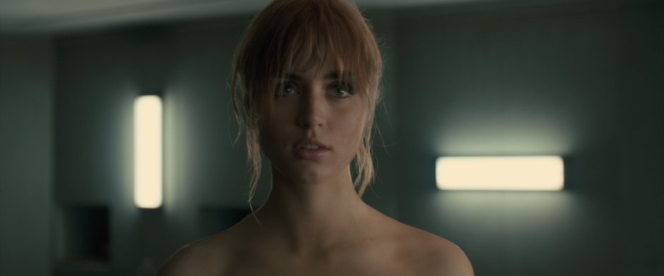 Mackenzie Davis Terminator Hot