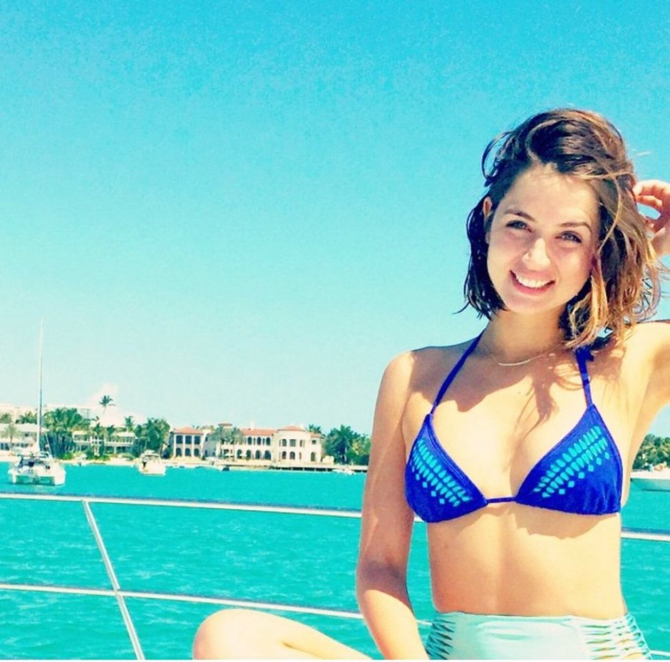 Ana de Armas Bikini