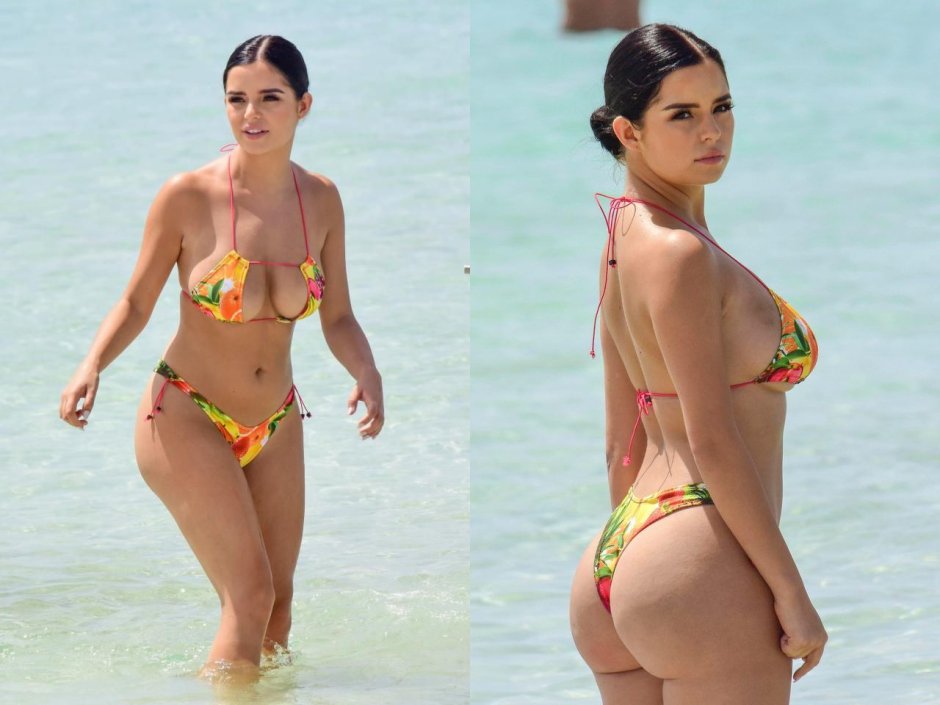 Anna de Armas Bikini