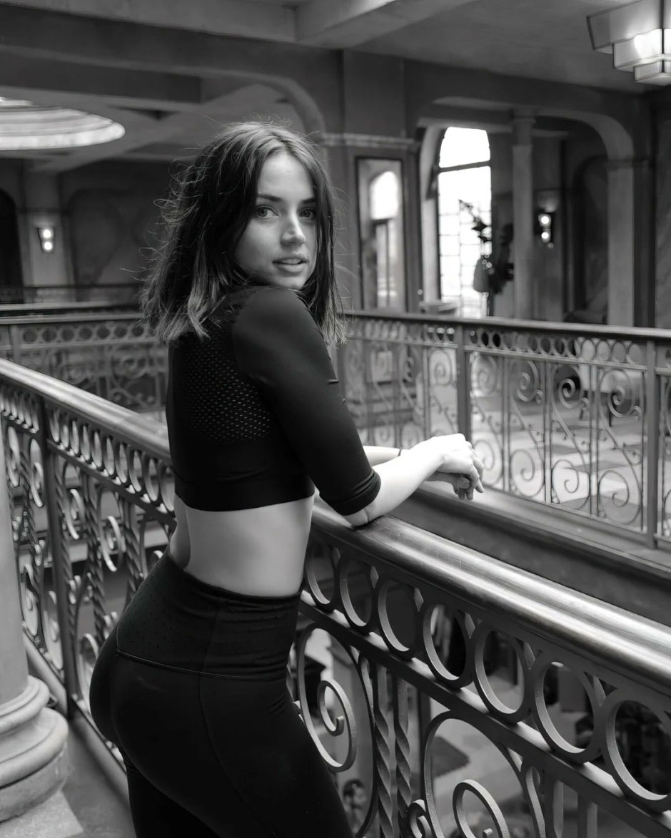 Ana de Armas 007