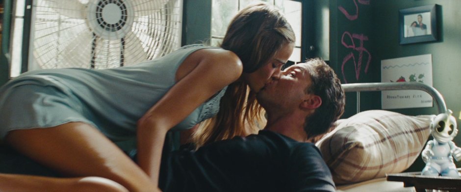 Transformers 2 revenge of the fallen Alice and Sam