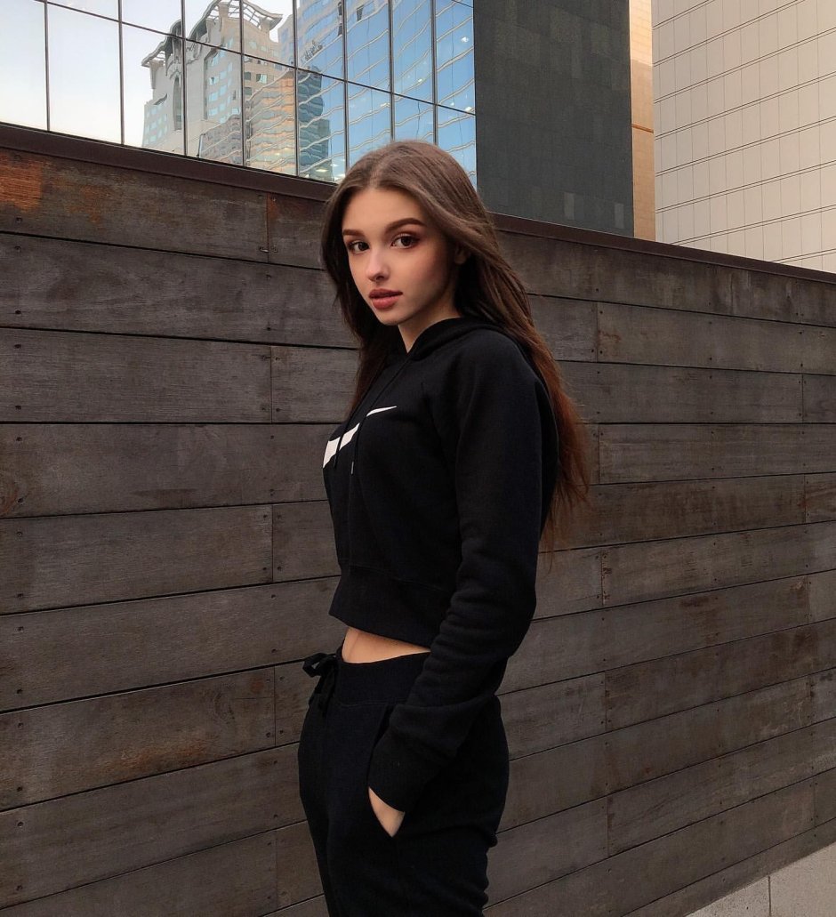 Elina Karimova hot