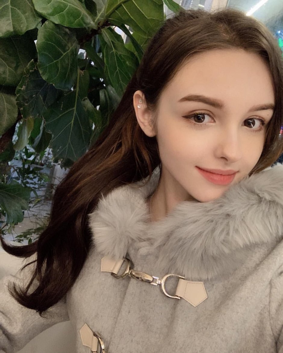 Elina Karimova hot