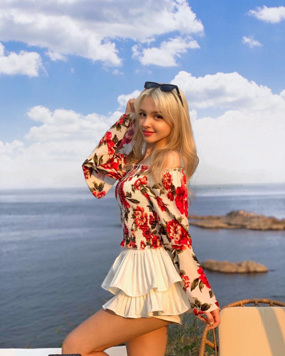 Elina Karimova drain