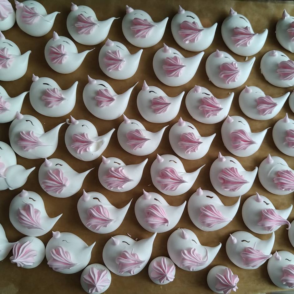 Unusual forms of marshmallows
