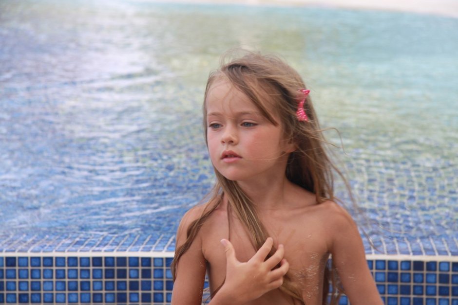 Kristina Pimenova in obscene poses