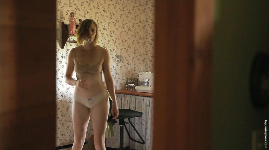 Naked fashion model Sophie Ka