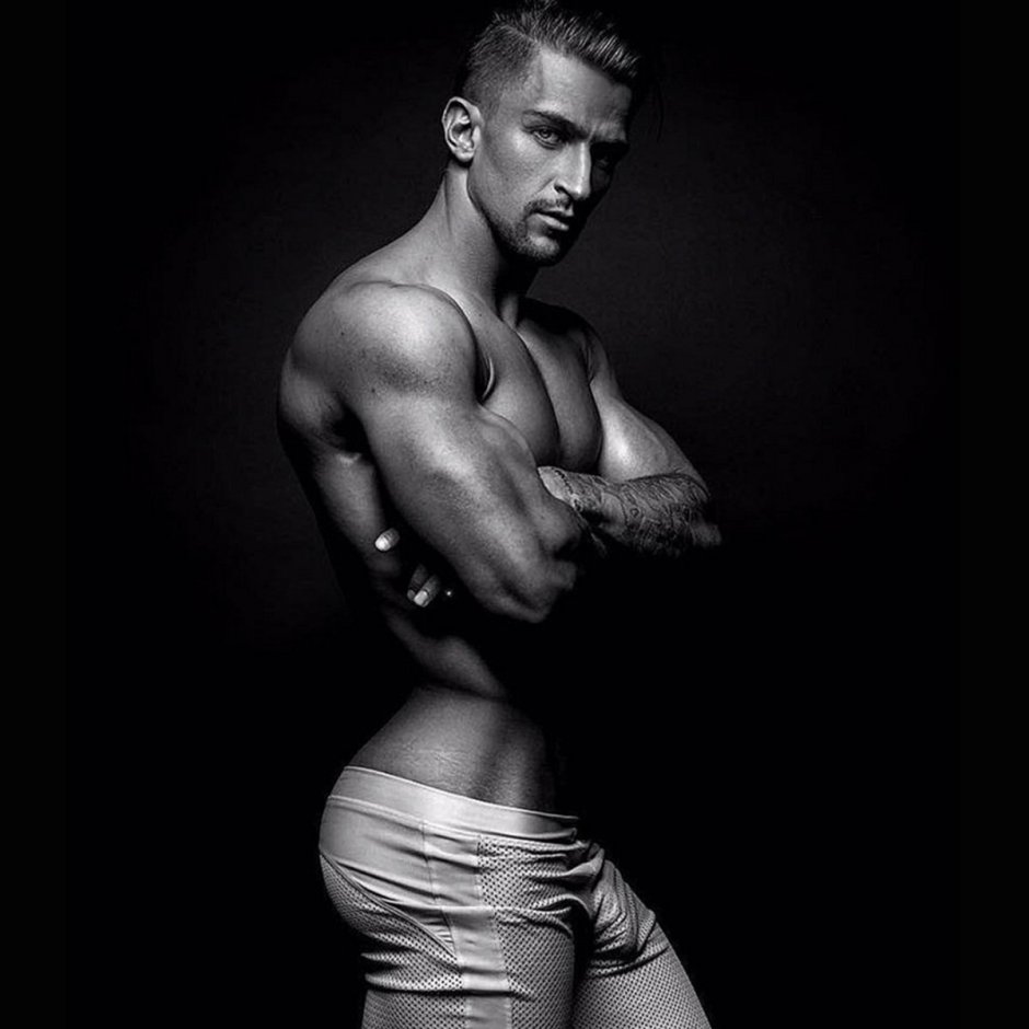 Alexander Zhirmont @sasha_zhirmont