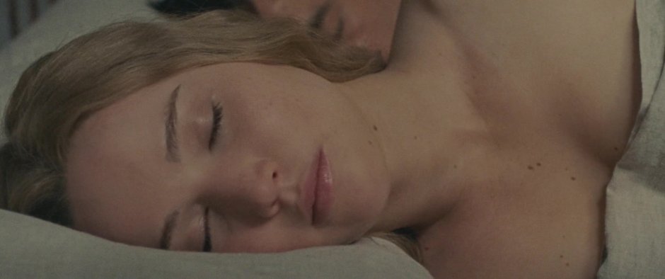 Hot scene Jennifer Lawrence